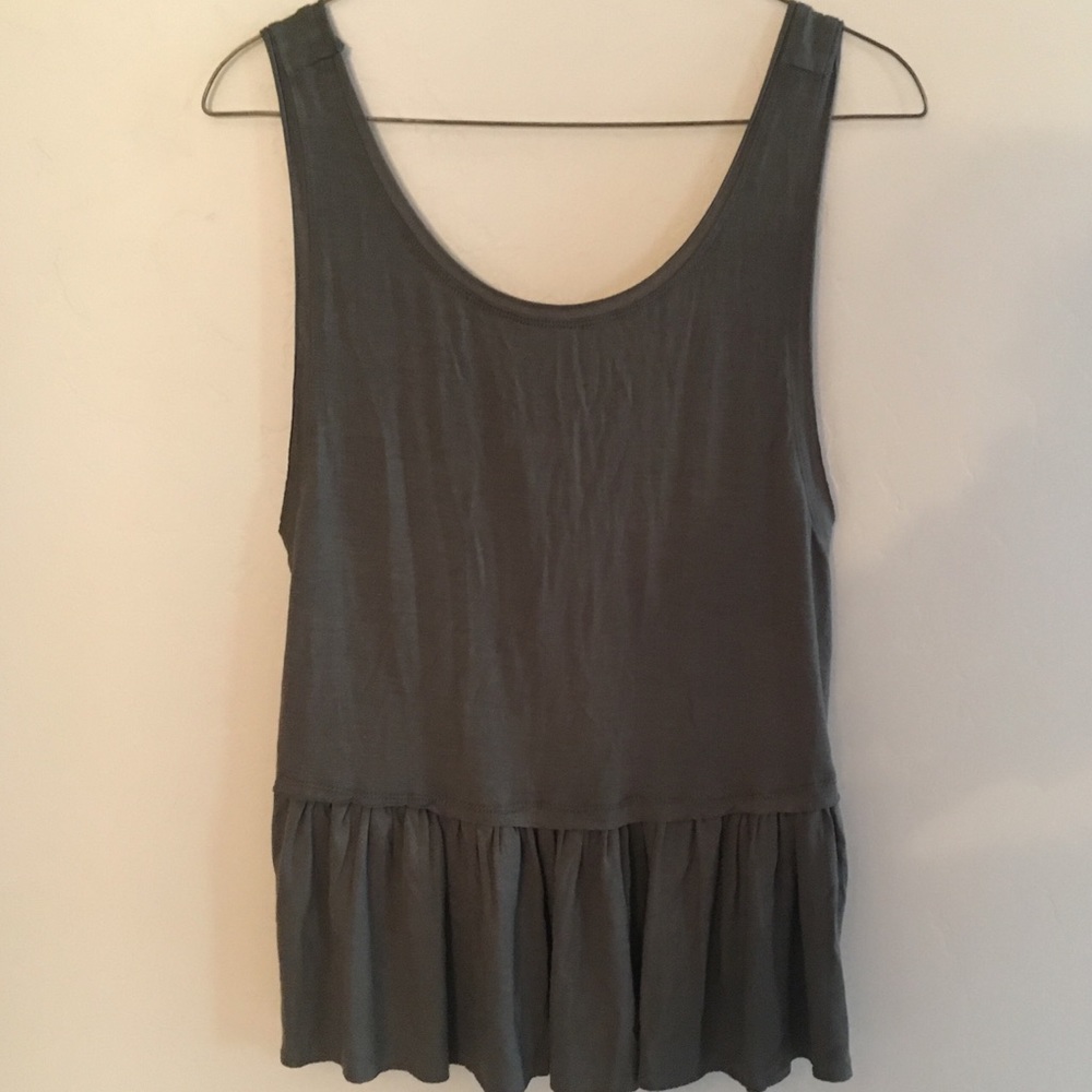 ruffled hem tank top